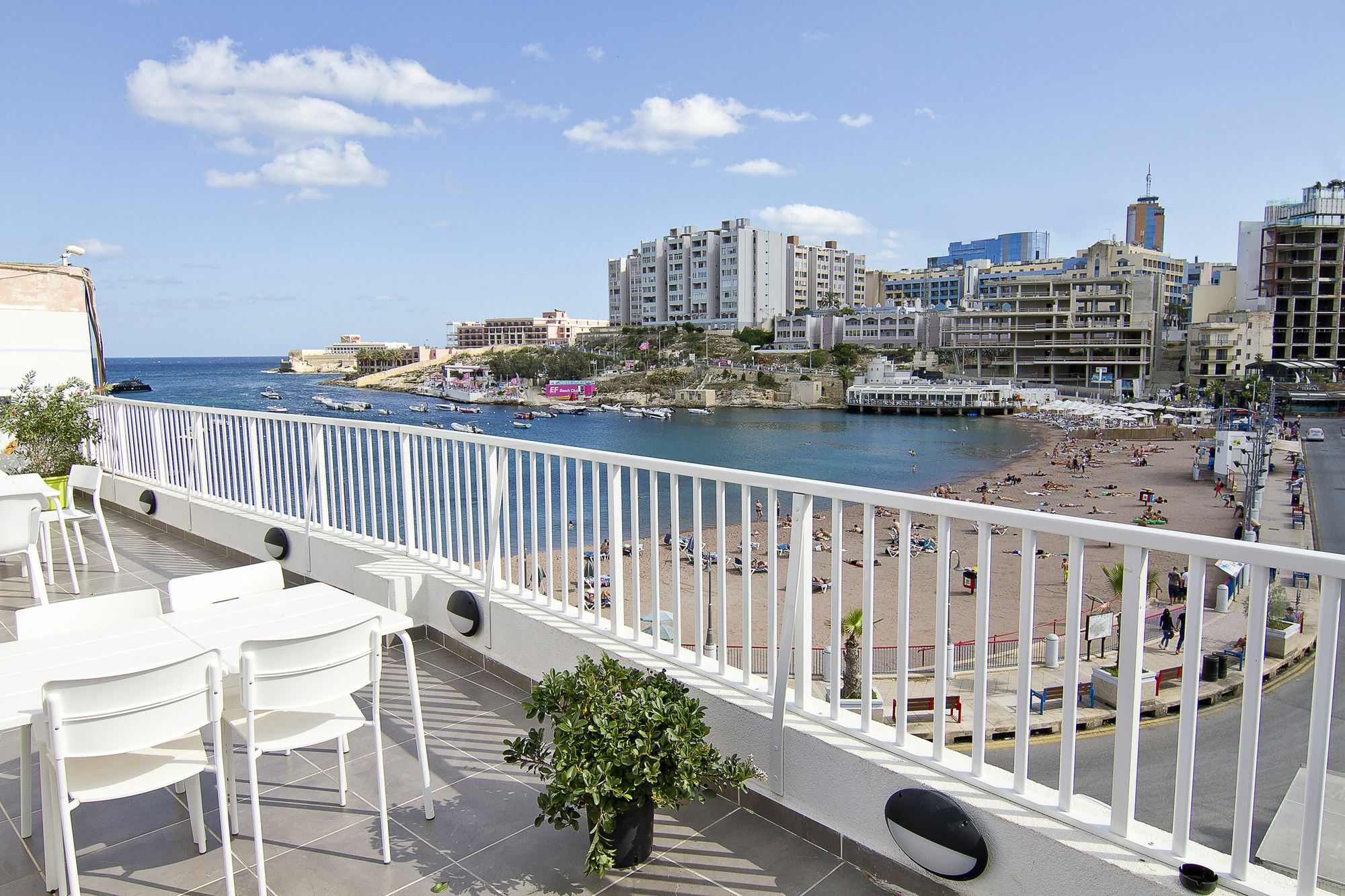 Nula Lejlighedshotel Saint Julian's Eksteriør billede